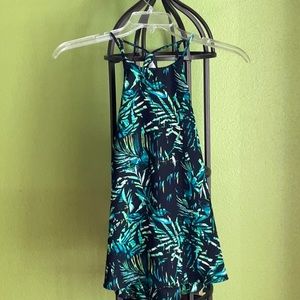 💖New Listing.. Decre turquoise floral camisole